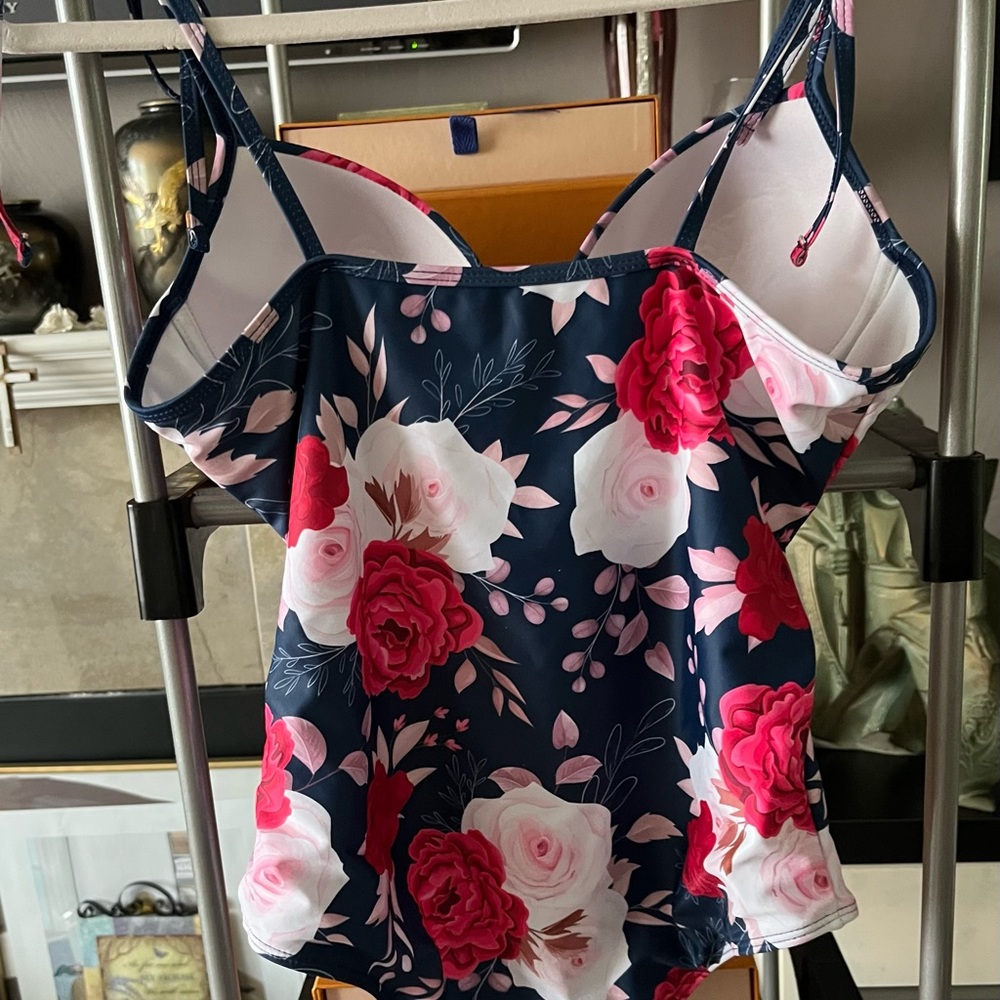 Floral One-Piece Swimsuit - Picture 6 of 10